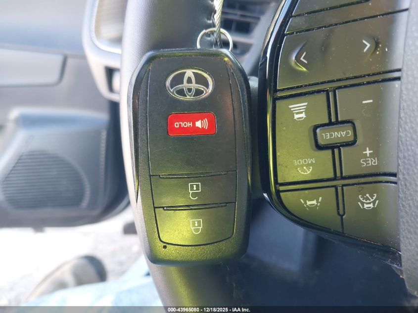 2024 Toyota Prius Xle Awd-E VIN: JTDADABU2R3010068 Lot: 43965080