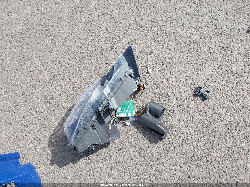 2024 Tesla Model Y Performance Dual Motor All-Wheel Drive VIN: 7SAYGDEF4RF086532 Lot: 43965168