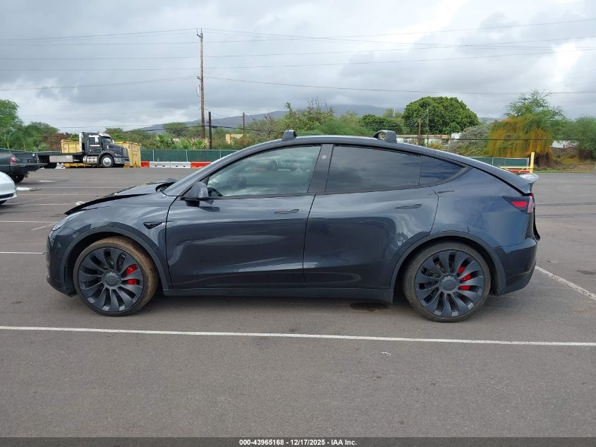 2024 Tesla Model Y Performance Dual Motor All-Wheel Drive VIN: 7SAYGDEF4RF086532 Lot: 43965168