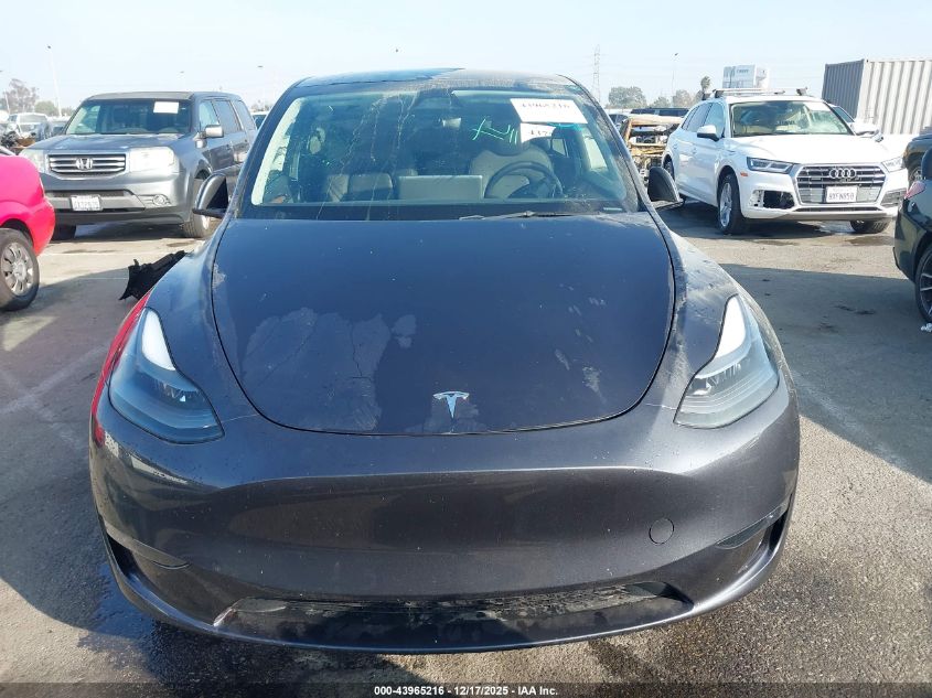 2024 Tesla Model Y Long Range Dual Motor All-Wheel Drive VIN: 7SAYGDEE8RA233519 Lot: 43965216