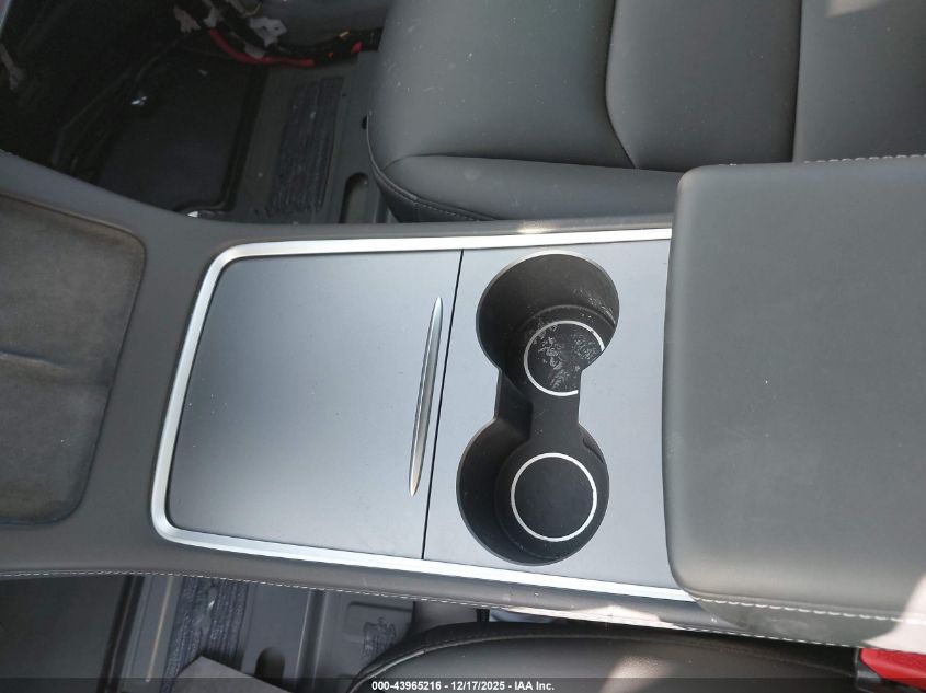 2024 Tesla Model Y Long Range Dual Motor All-Wheel Drive VIN: 7SAYGDEE8RA233519 Lot: 43965216