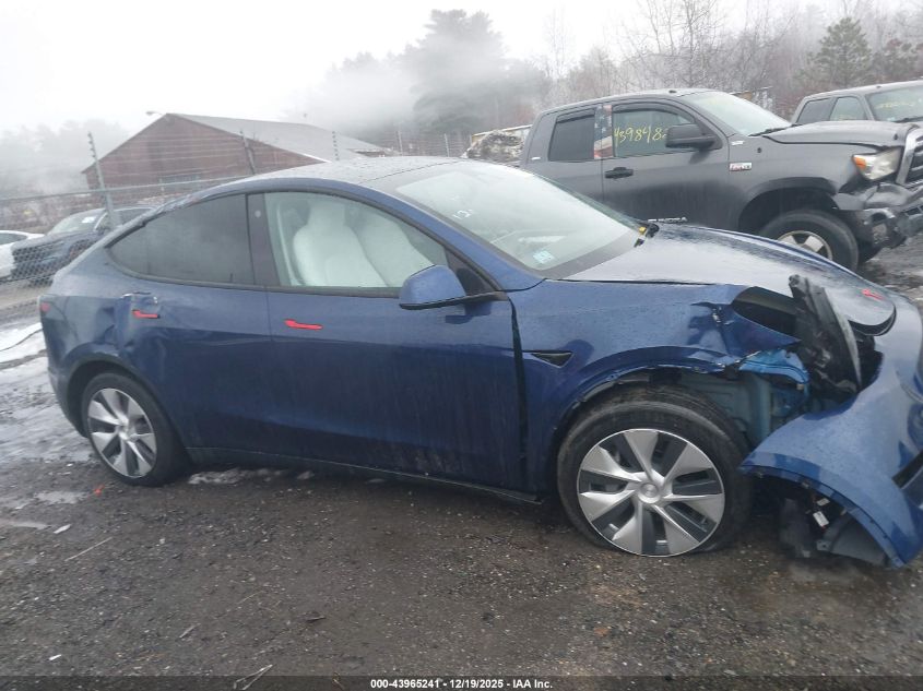 2023 Tesla Model Y Awd/Long Range Dual Motor All-Wheel Drive VIN: 7SAYGDEE4PF684785 Lot: 43965241