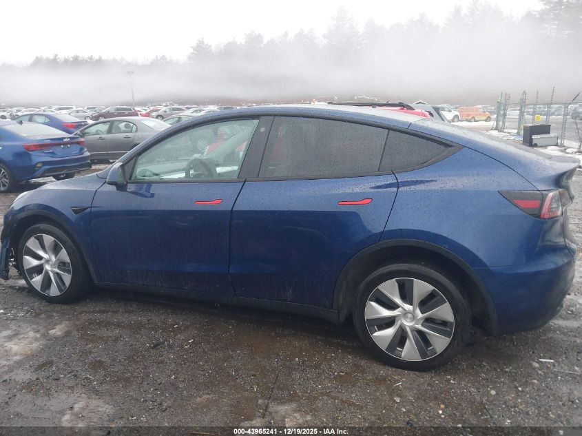 2023 Tesla Model Y Awd/Long Range Dual Motor All-Wheel Drive VIN: 7SAYGDEE4PF684785 Lot: 43965241