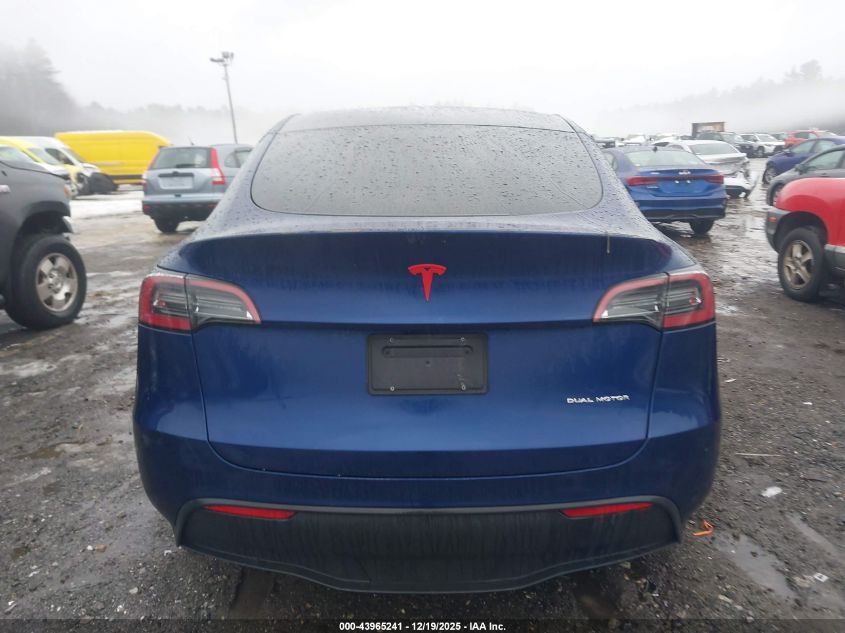 2023 Tesla Model Y Awd/Long Range Dual Motor All-Wheel Drive VIN: 7SAYGDEE4PF684785 Lot: 43965241