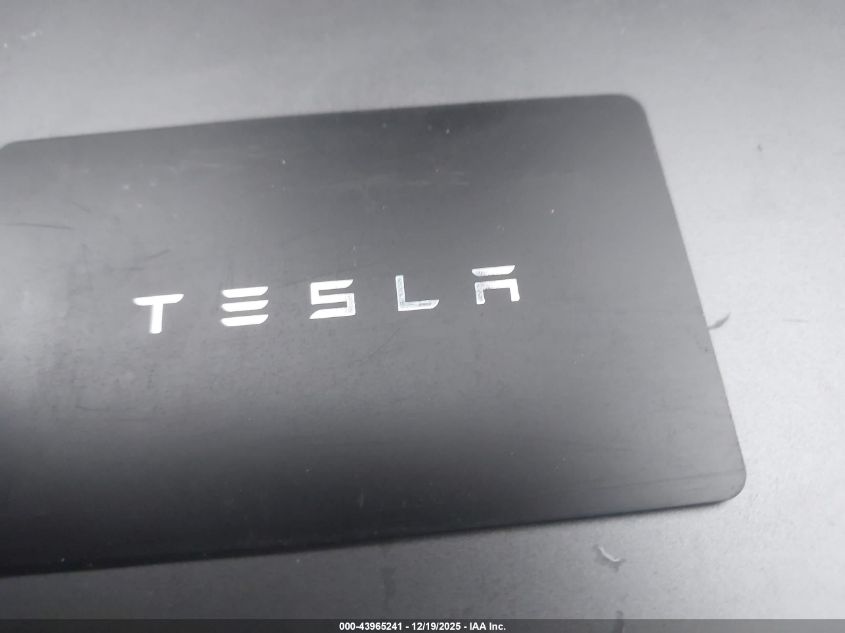 2023 Tesla Model Y Awd/Long Range Dual Motor All-Wheel Drive VIN: 7SAYGDEE4PF684785 Lot: 43965241