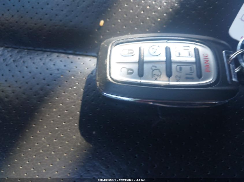 2018 Chrysler Pacifica Touring L VIN: 2C4RC1BG5JR172109 Lot: 43965277