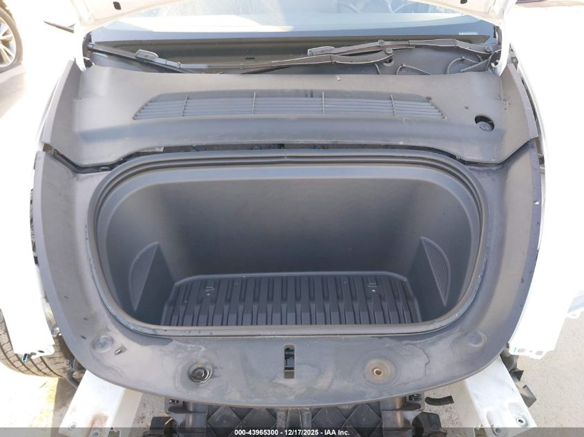 2023 Tesla Model Y Awd/Long Range Dual Motor All-Wheel Drive VIN: 7SAYGDEE2PA123417 Lot: 43965300