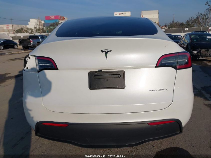 2023 Tesla Model Y Awd/Long Range Dual Motor All-Wheel Drive VIN: 7SAYGDEE2PA123417 Lot: 43965300