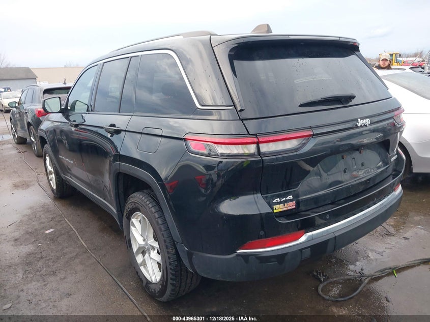 2023 Jeep Grand Cherokee Laredo 4X4