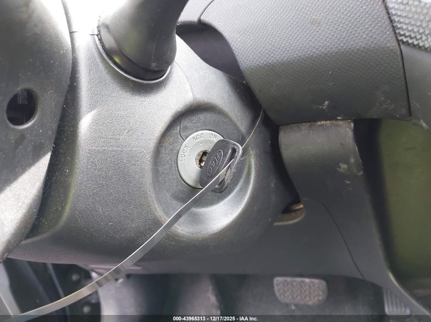 2009 Toyota Yaris VIN: JTDJT903195247215 Lot: 43965313