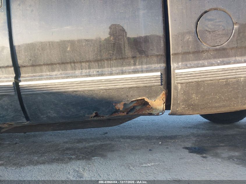 1998 Chevrolet K1500 Fleetside VIN: 1GCEK19R7WR129378 Lot: 43965354