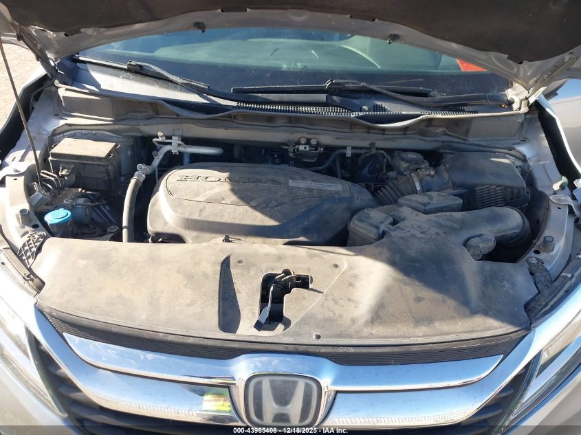 2018 Honda Odyssey Touring VIN: 5FNRL6H8XJB024871 Lot: 43965408