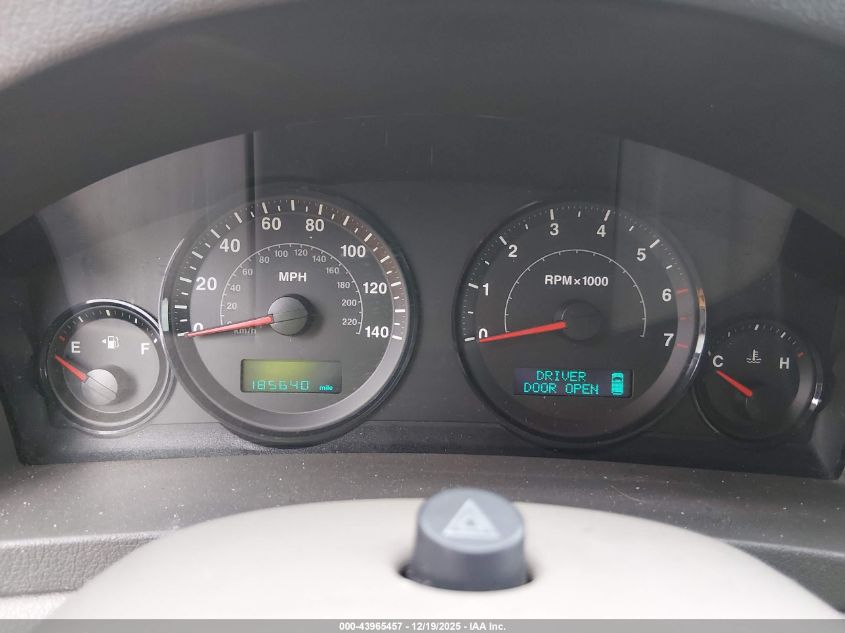 2005 Jeep Grand Cherokee Laredo VIN: 1J4GR48K55C697411 Lot: 43965457