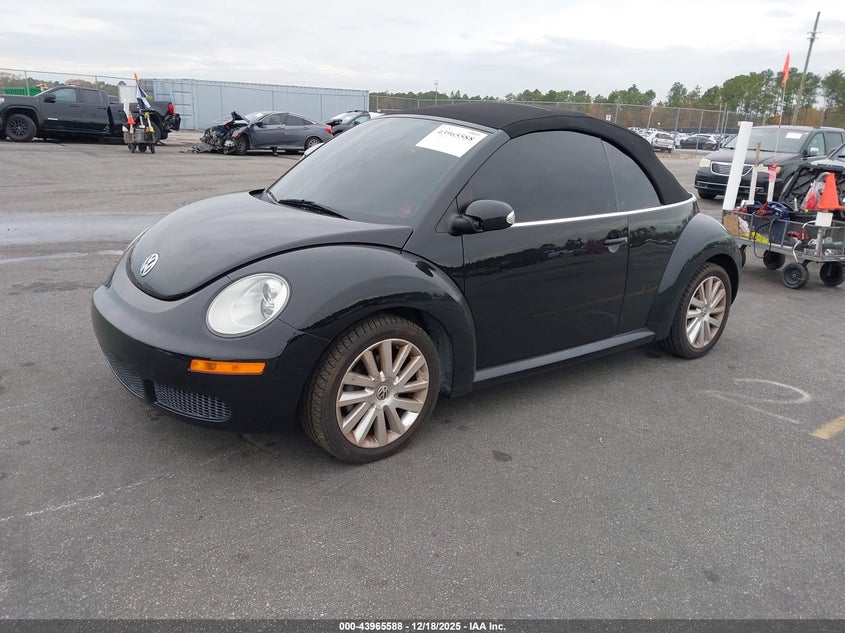 3VWRW3AL7AM002890 2010 VOLKSWAGEN BEETLE photo no. 2