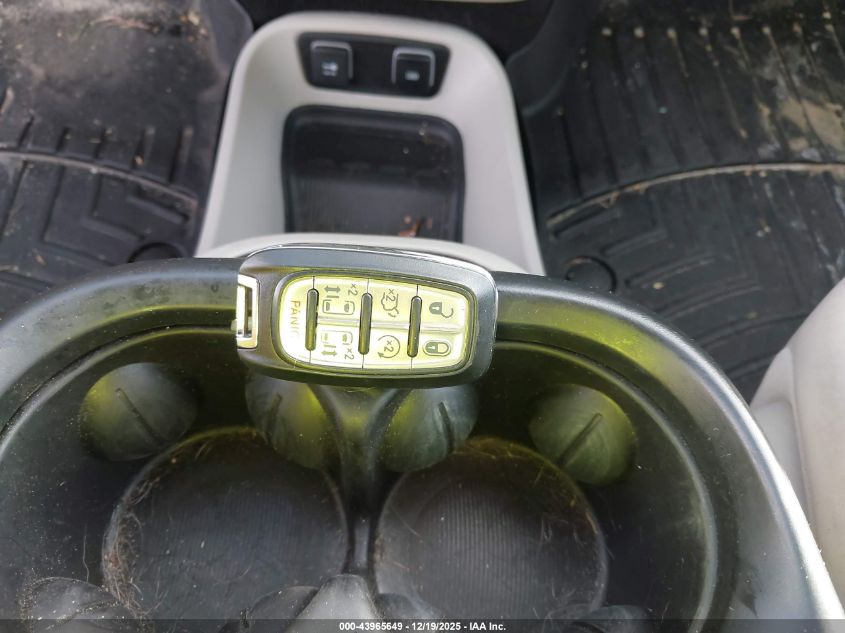 2018 Chrysler Pacifica Hybrid Limited VIN: 2C4RC1N78JR131095 Lot: 43965649