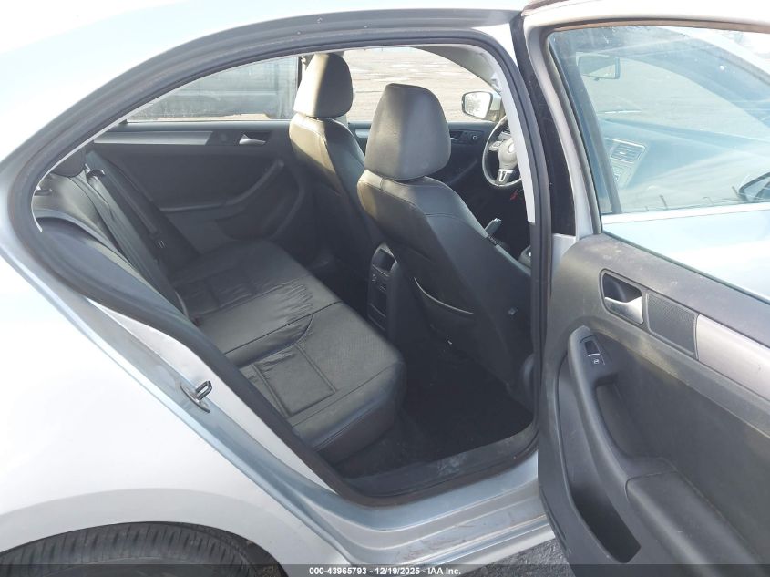 2013 Volkswagen Jetta 2.0L Tdi VIN: 3VWLL7AJ7DM292802 Lot: 43965793