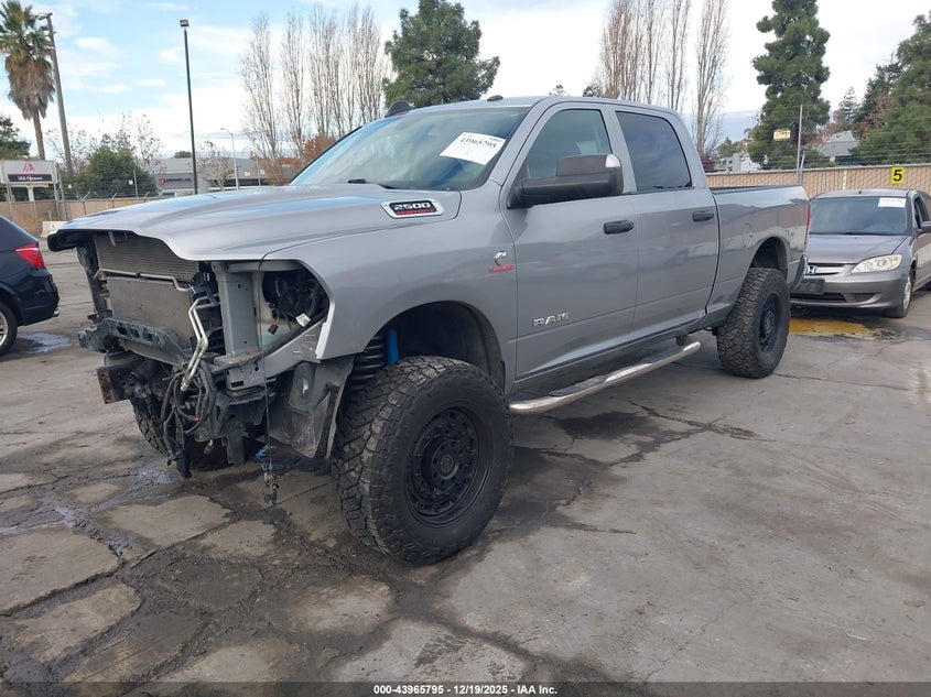 Vin: 3c6ur5sl5lg141809, lot: 44461453, ram 2500 limited  4x4 6'4 box 20202