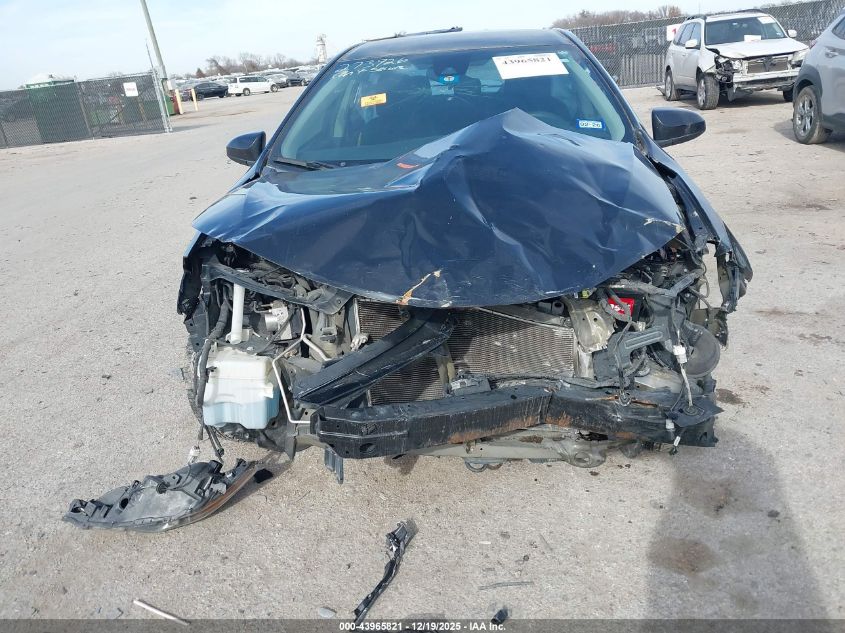 2018 Toyota Corolla Le VIN: 5YFBURHE4JP777273 Lot: 43965821