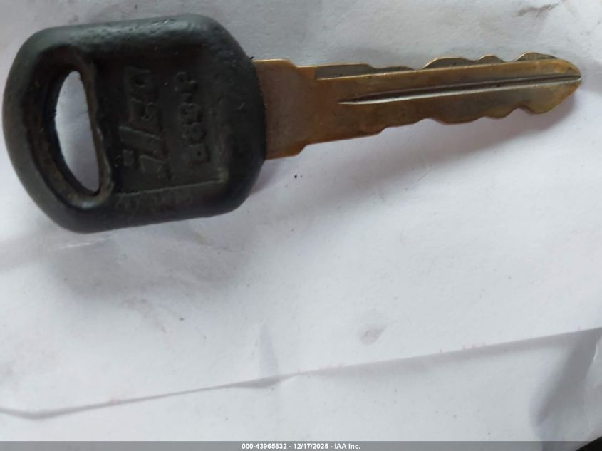 1999 GMC Yukon Sle VIN: 1GKEK13R4XJ748050 Lot: 43965832