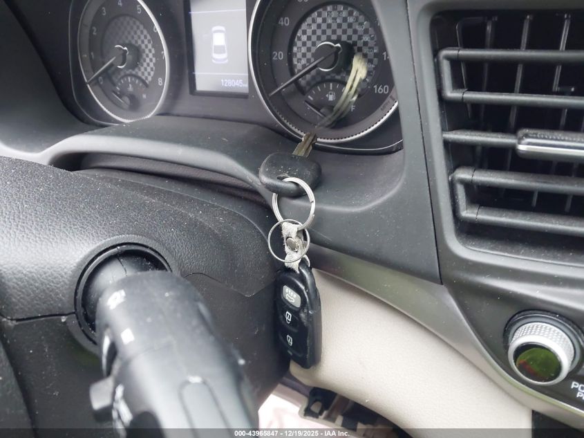 2019 Hyundai Elantra Sel VIN: 5NPD84LF3KH470465 Lot: 43965847