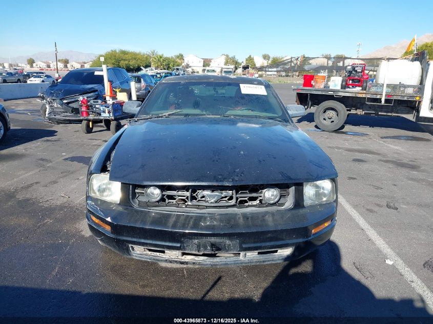 2005 Ford Mustang V6 Deluxe/V6 Premium VIN: 1ZVHT80N455246190 Lot: 43965873