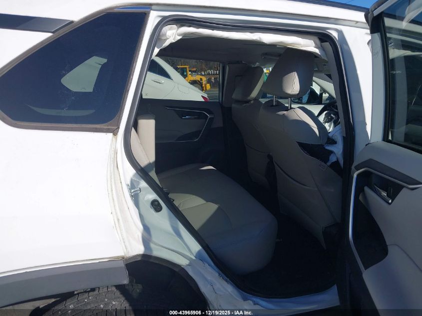 2021 Toyota Rav4 Xle VIN: 2T3W1RFV0MW172108 Lot: 43965906