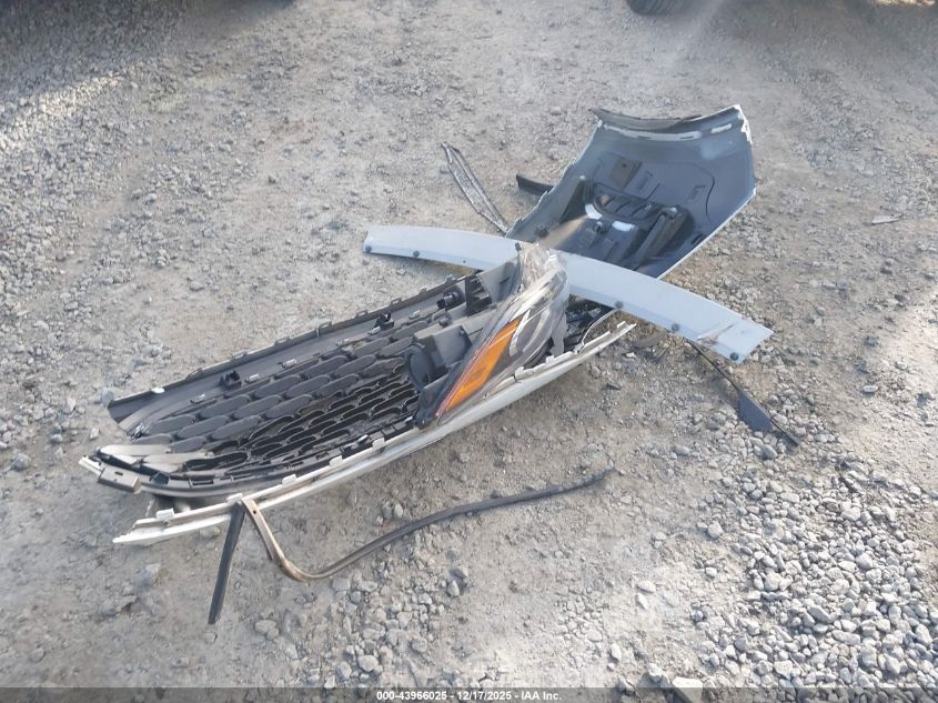 2022 Ford Escape S VIN: 1FMCU0F63NUB32663 Lot: 43966025