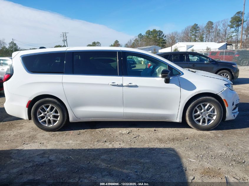 2025 Chrysler Pacifica Select VIN: 2C4RC1BG9SR555469 Lot: 43966066