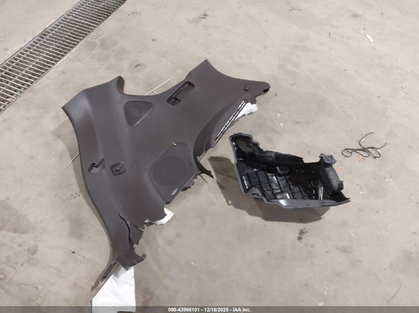 2020 Hyundai Santa Fe Limited VIN: 5NMS53AD0LH161983 Lot: 43966101