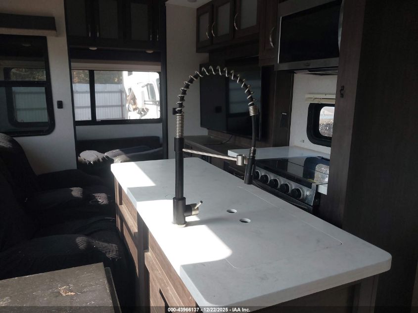 2022 Coachmen Brookstone VIN: 5ZT3BK5B0NA328192 Lot: 43966137
