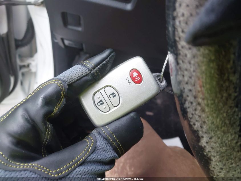 2016 Toyota 4Runner Limited VIN: JTEBU5JR3G5295644 Lot: 43966216