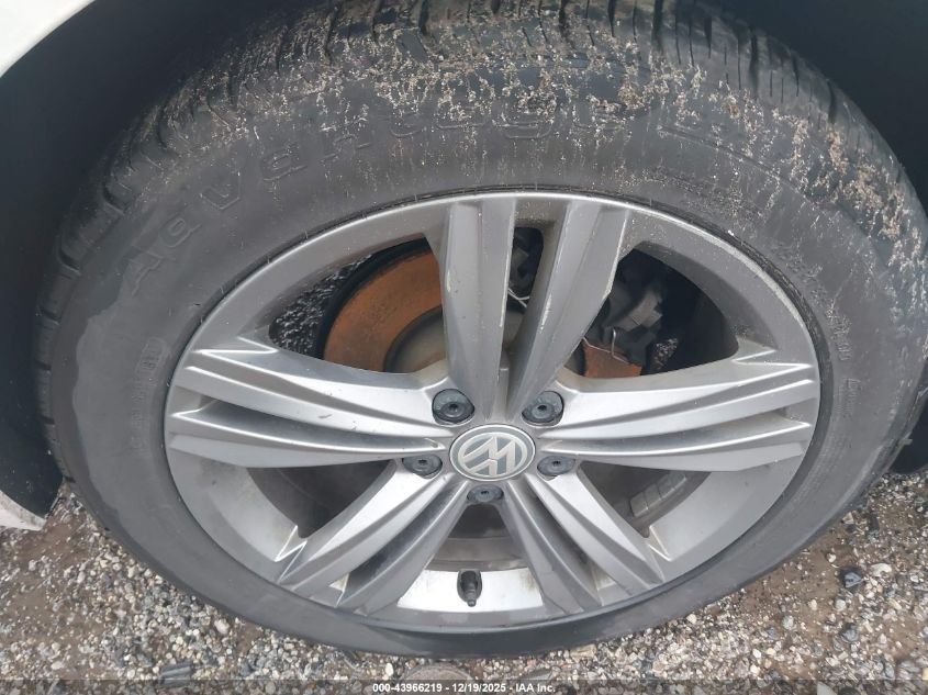 2019 Volkswagen Jetta 1.4T R-Line/1.4T S/1.4T Se VIN: 3VWC57BU6KM250640 Lot: 43966219