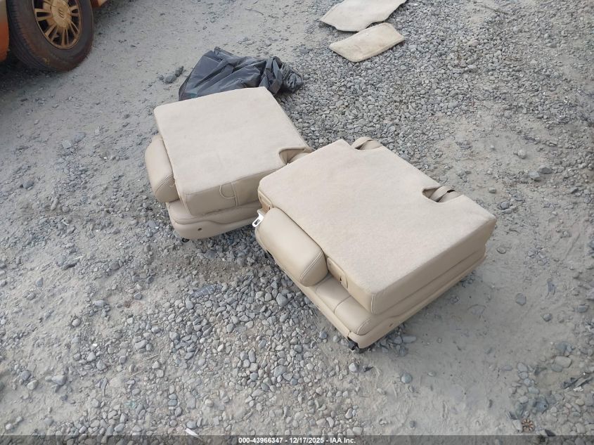 2007 Chevrolet Tahoe Lt VIN: 1GNFC13J17R305077 Lot: 43966347