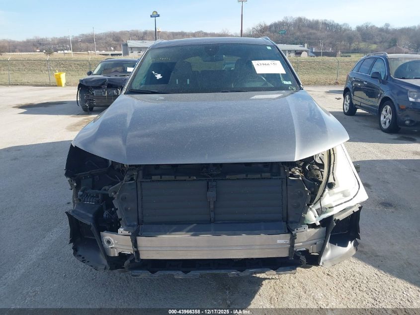 2017 Audi Q7 3.0T Premium VIN: WA1VAAF73HD010436 Lot: 43966358