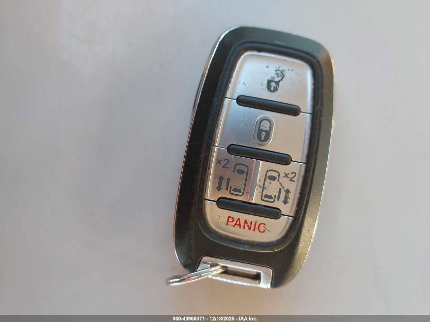 2017 Chrysler Pacifica Touring VIN: 2C4RC1DG7HR833548 Lot: 43966371