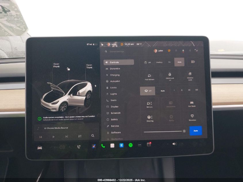 2023 Tesla Model Y Awd/Long Range Dual Motor All-Wheel Drive VIN: 7SAYGDEE8PA129657 Lot: 43966402