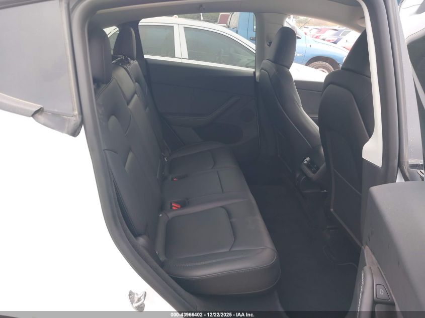 2023 Tesla Model Y Awd/Long Range Dual Motor All-Wheel Drive VIN: 7SAYGDEE8PA129657 Lot: 43966402