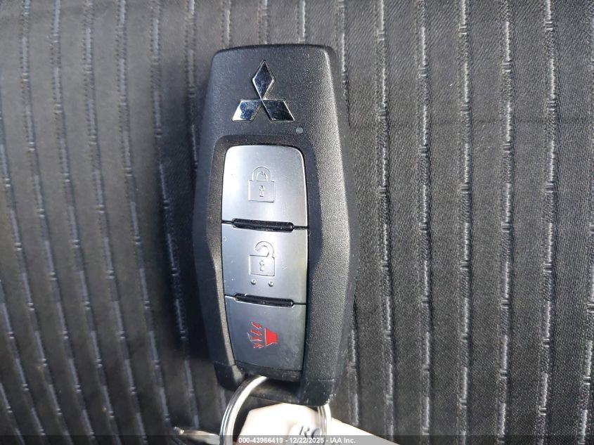 2022 Mitsubishi Outlander Es 2.5 S-Awc VIN: JA4J4TA8XNZ041473 Lot: 43966419