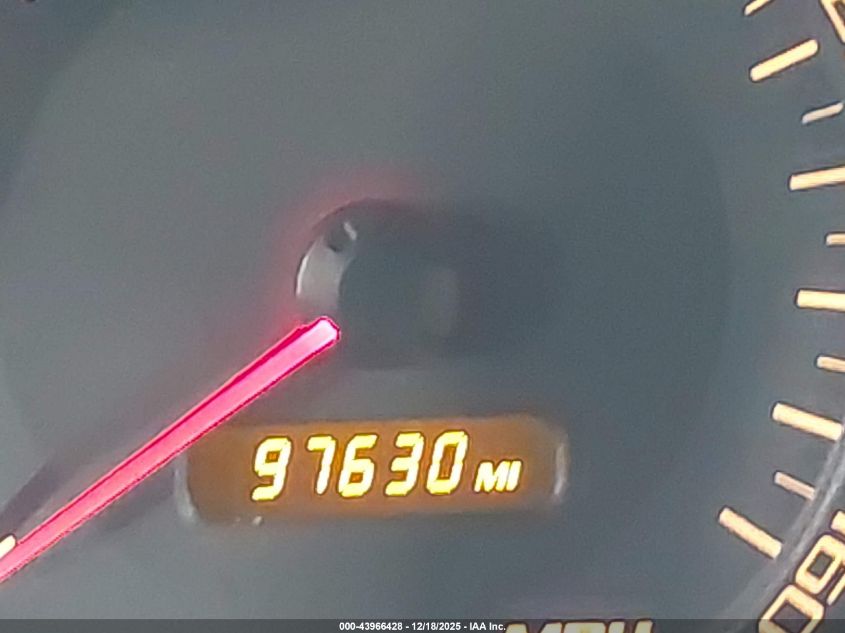 2004 Cadillac Srx Standard VIN: 1GYEE637240164031 Lot: 43966428