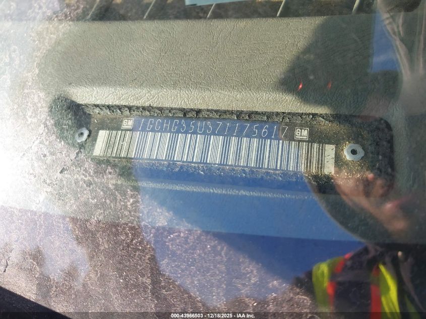 2007 Chevrolet Express Work Van VIN: 1GCHG35U371175617 Lot: 43966503