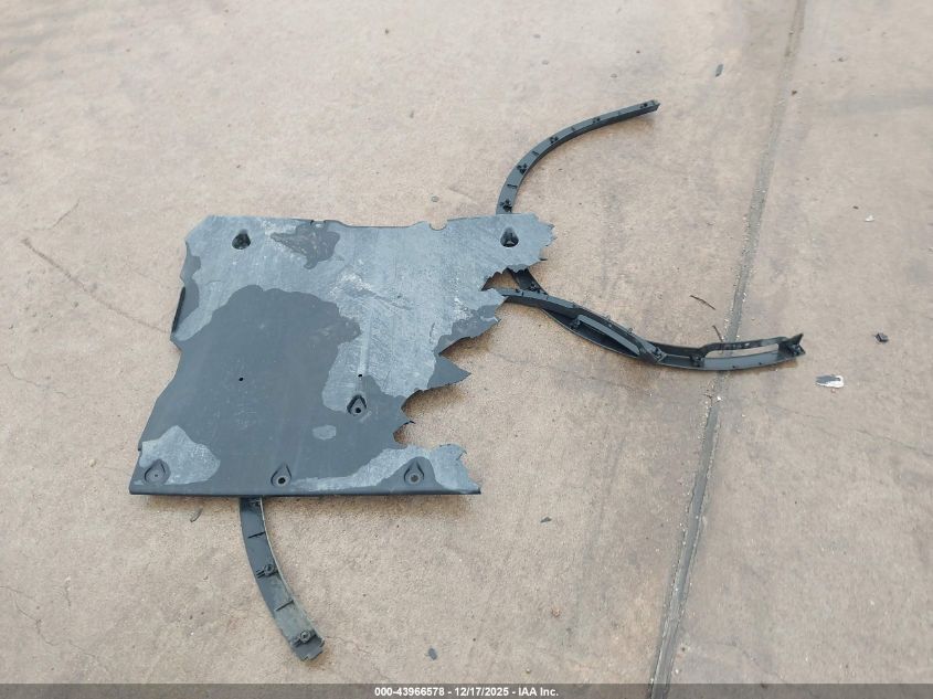 2024 Tesla Model Y Long Range Dual Motor All-Wheel Drive/Rwd VIN: 7SAYGDED7RF045844 Lot: 43966578