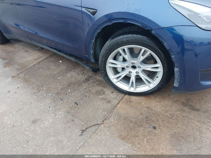 2024 Tesla Model Y Long Range Dual Motor All-Wheel Drive/Rwd VIN: 7SAYGDED7RF045844 Lot: 43966578