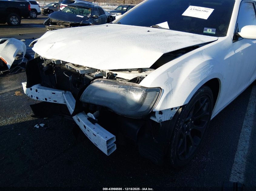 2019 Chrysler 300 300S VIN: 2C3CCABG0KH682658 Lot: 43966586