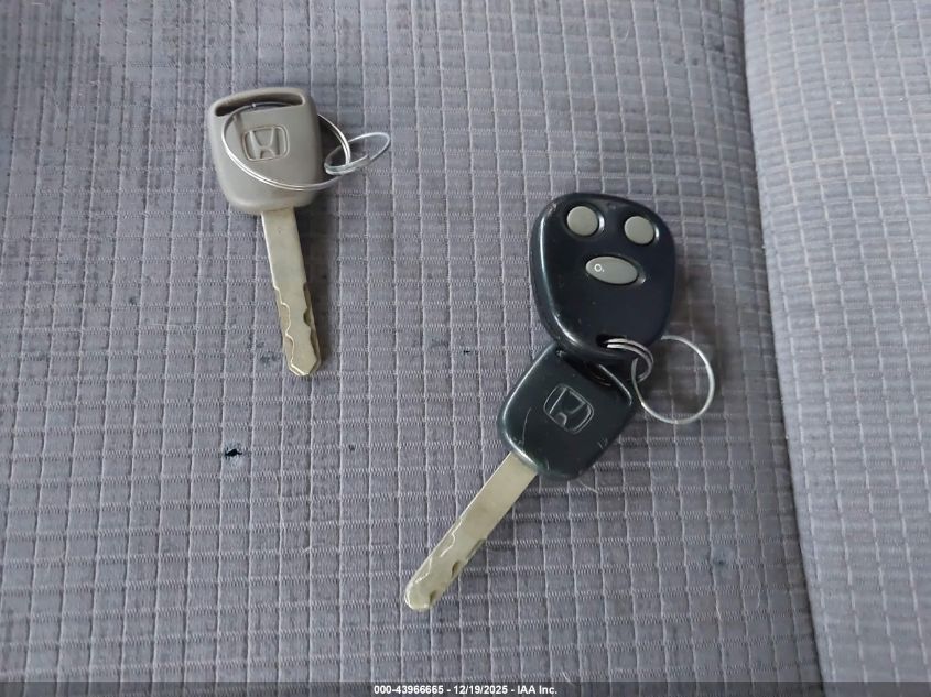 2002 Honda Cr-V Lx VIN: JHLRD78422C008455 Lot: 43966665