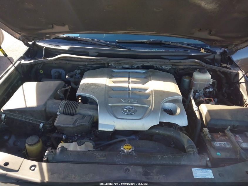 2015 Toyota Land Cruiser V8 VIN: JTMHY7AJ2F4032414 Lot: 43966723