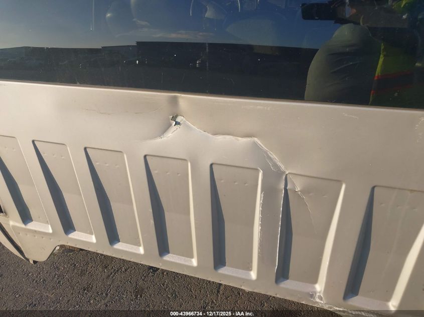 2004 Chevrolet Silverado 2500Hd Work Truck VIN: 1GCHC23214F251437 Lot: 43966734