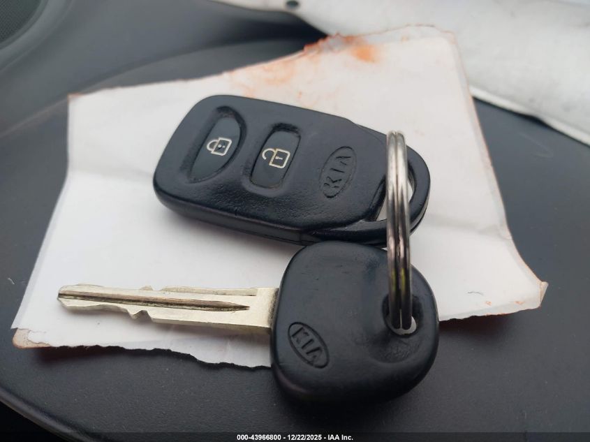 2010 Kia Soul + VIN: KNDJT2A27A7071003 Lot: 43966800