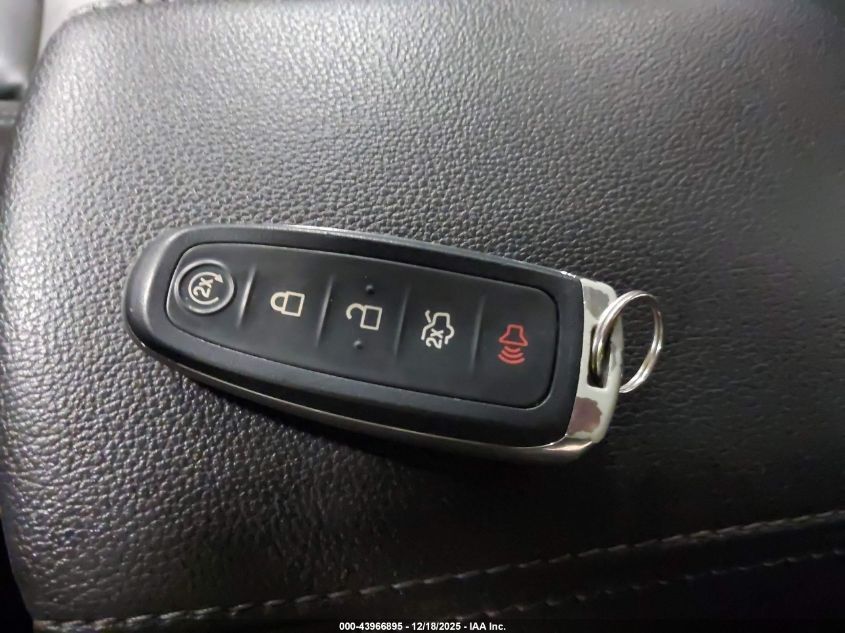 2019 Ford Escape Titanium VIN: 1FMCU9J96KUA08372 Lot: 43966895