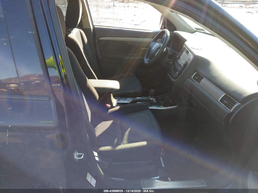 2018 Mitsubishi Outlander Es VIN: JA4AZ3A31JJ002737 Lot: 43966938