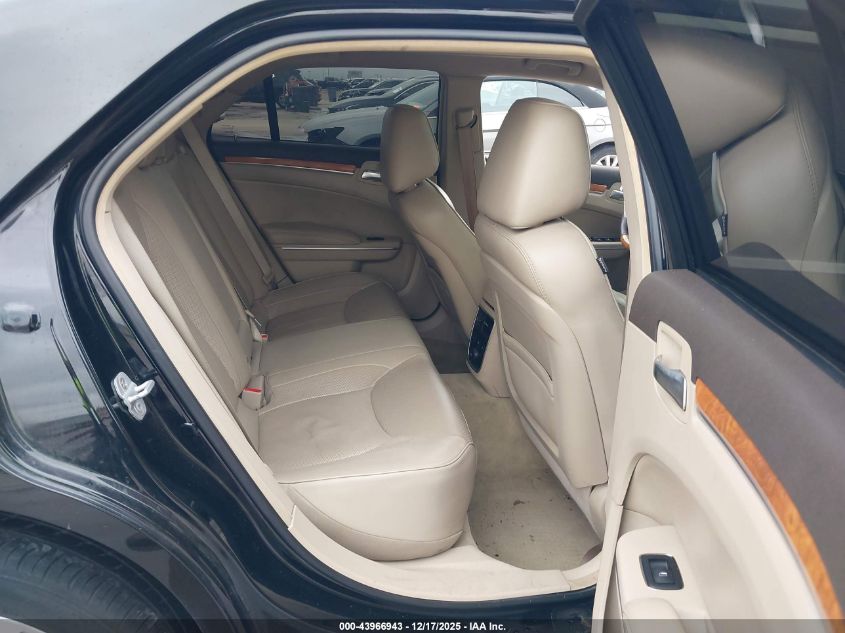 2013 Chrysler 300C VIN: 2C3CCAET2DH600893 Lot: 43966943